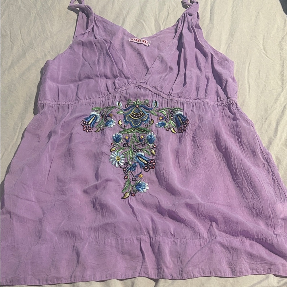 Johnny Was Sz Large Embroidered Lavender Sleeveless Tank top